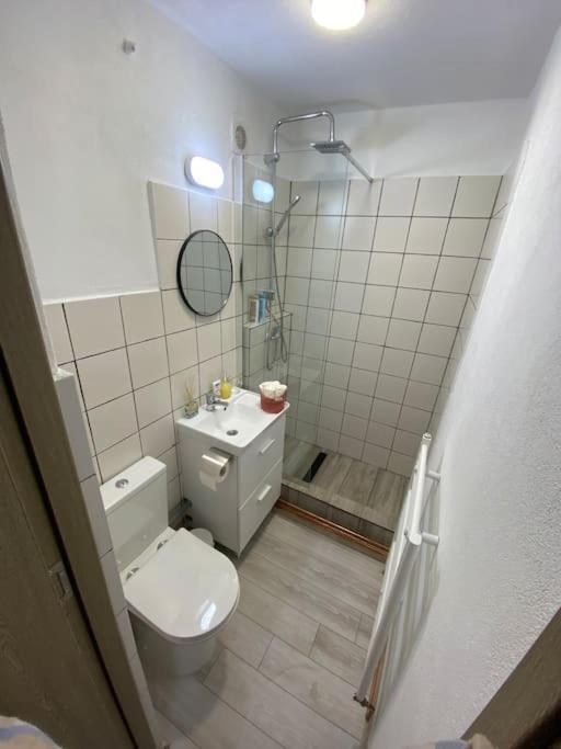 Black& White Apartment Brasov Ngoại thất bức ảnh